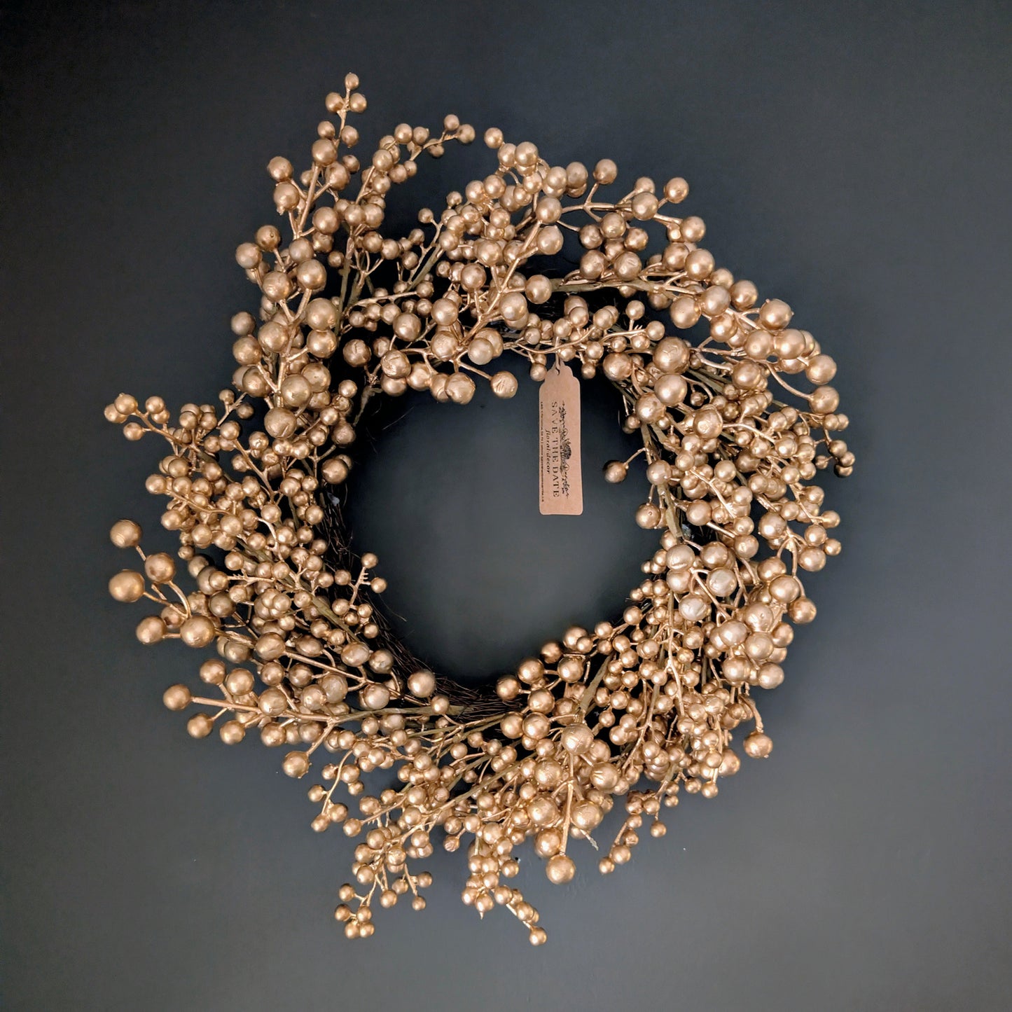 Gold baubles wreath