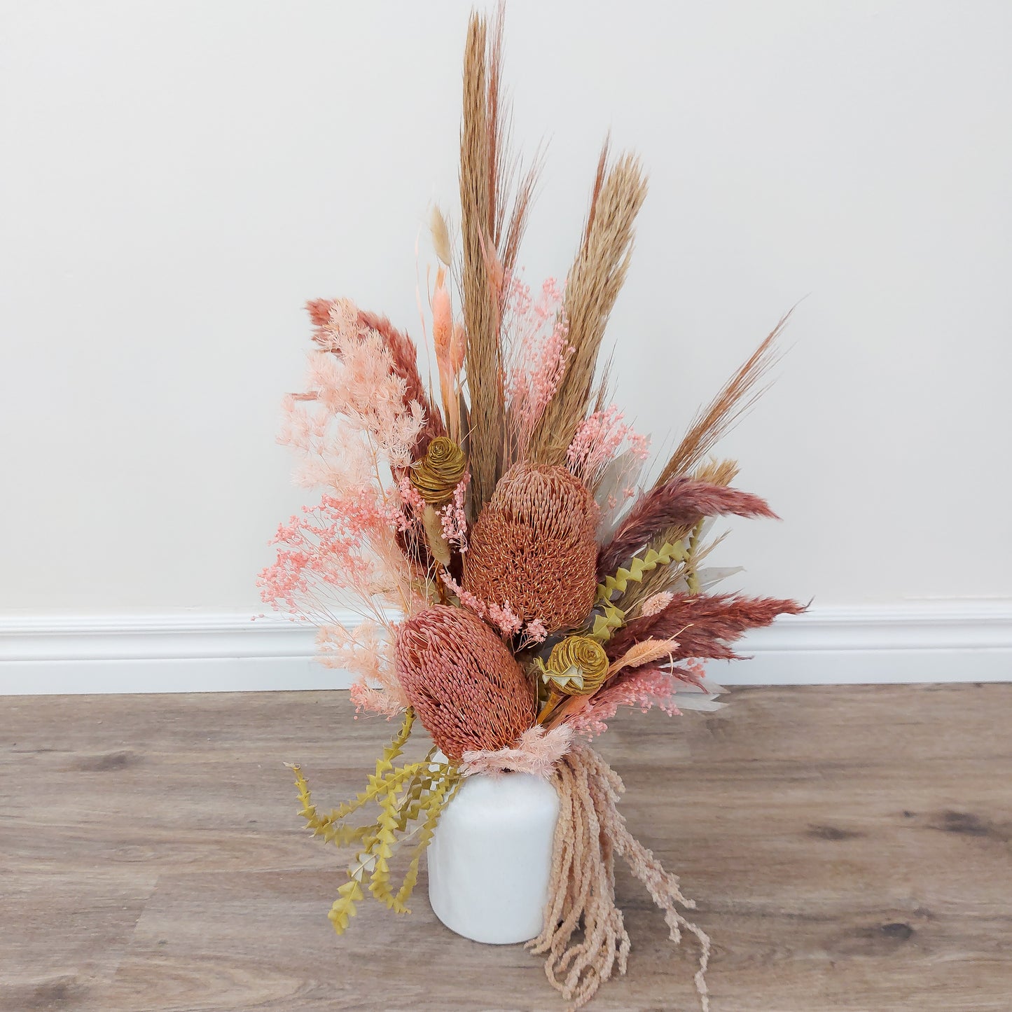 Statement dried flowers