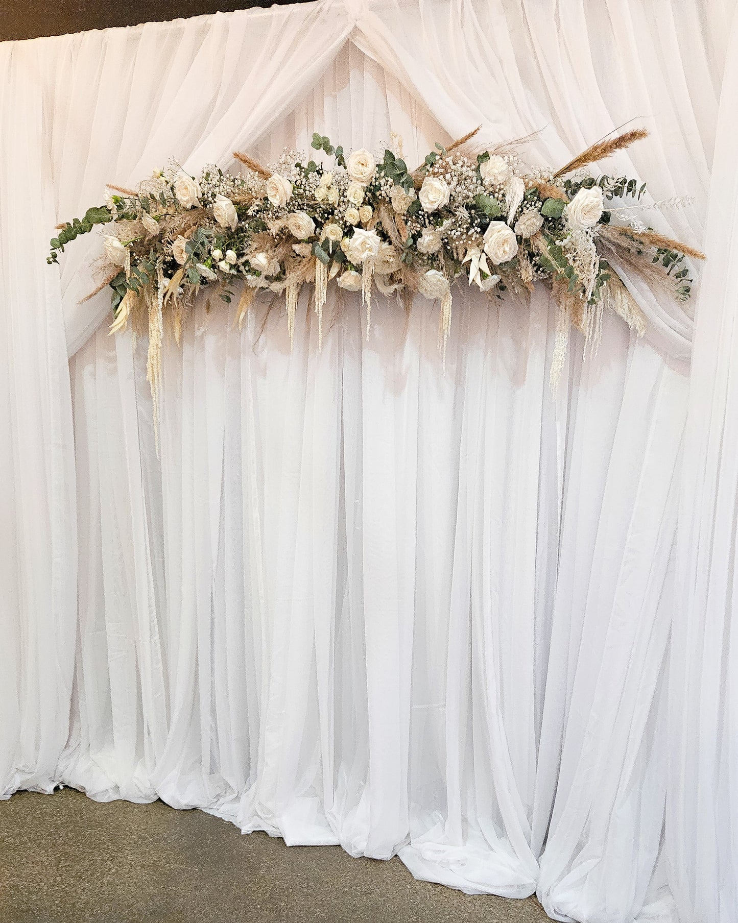 Dried flowers rose backdrop 