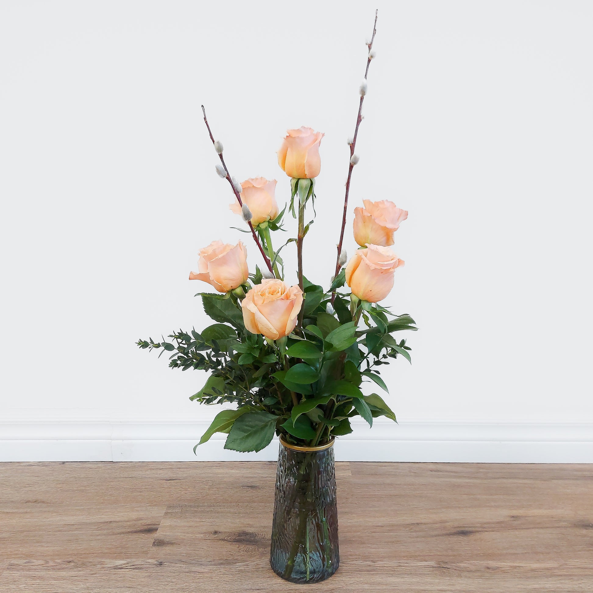 6 pink roses blue vase