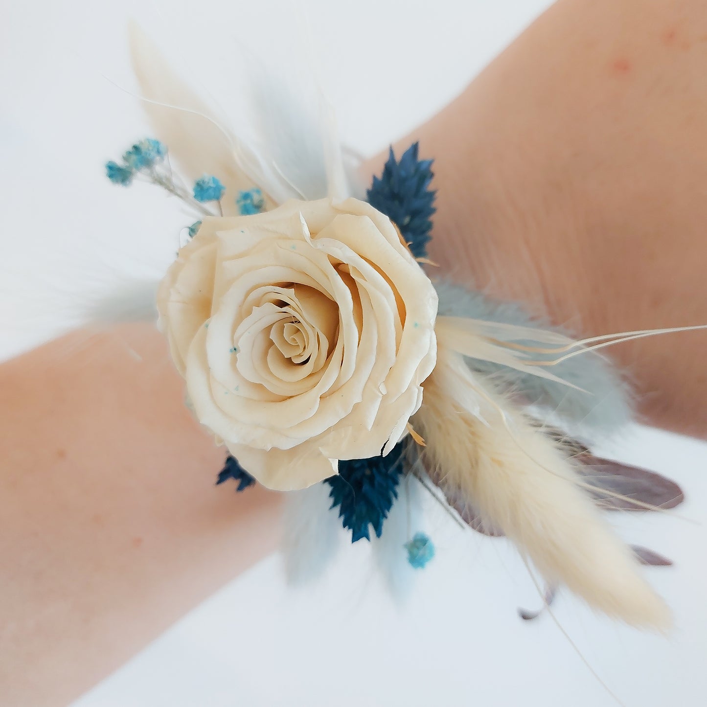 Dried flower corsage