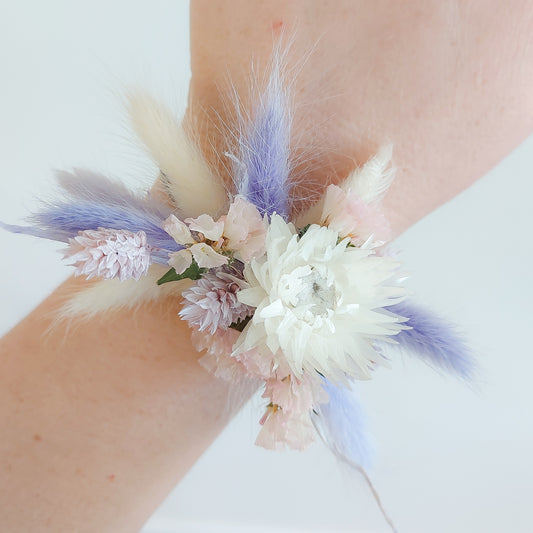 Dried flower corsage