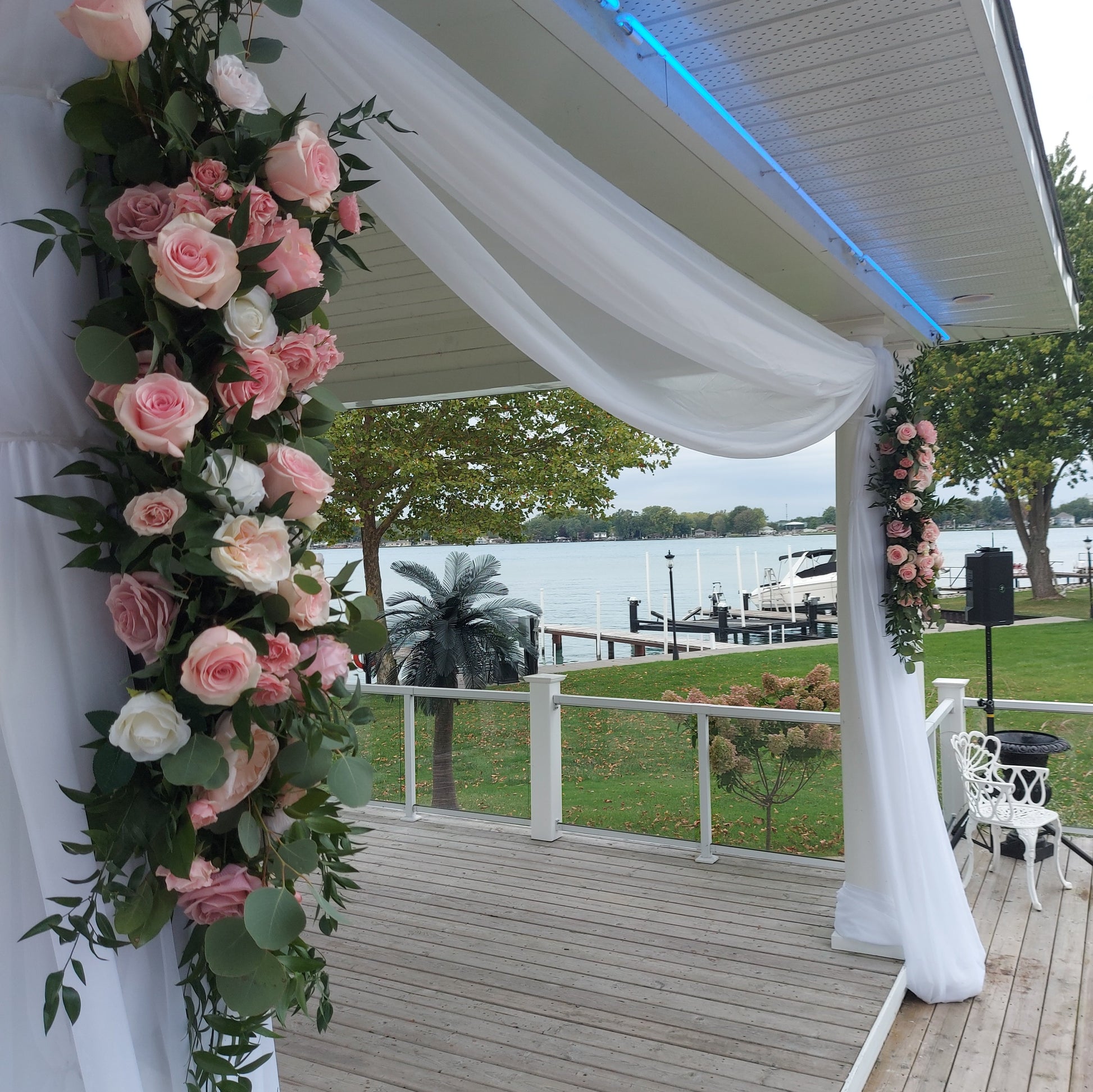 Gazebo ceremony pink roses